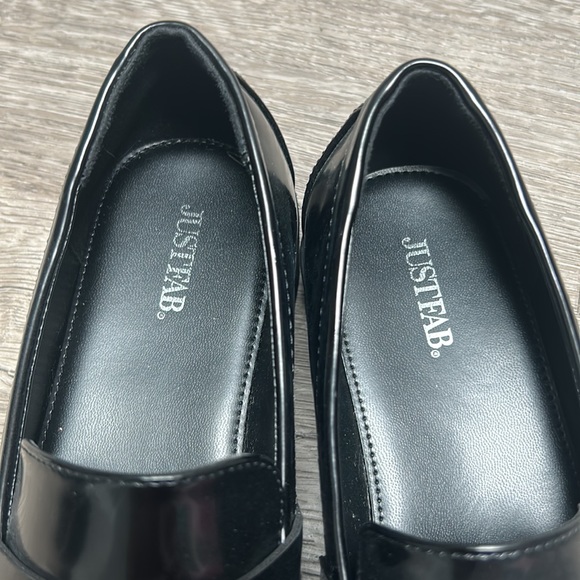 Brand new JustFab Black Shiny Loafers Size 8 - Picture 2 of 5
